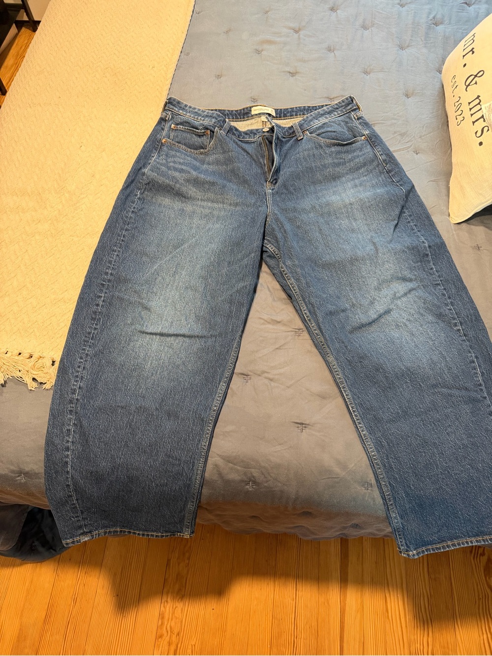Abercrombie & Fitch curve love barrel Jean